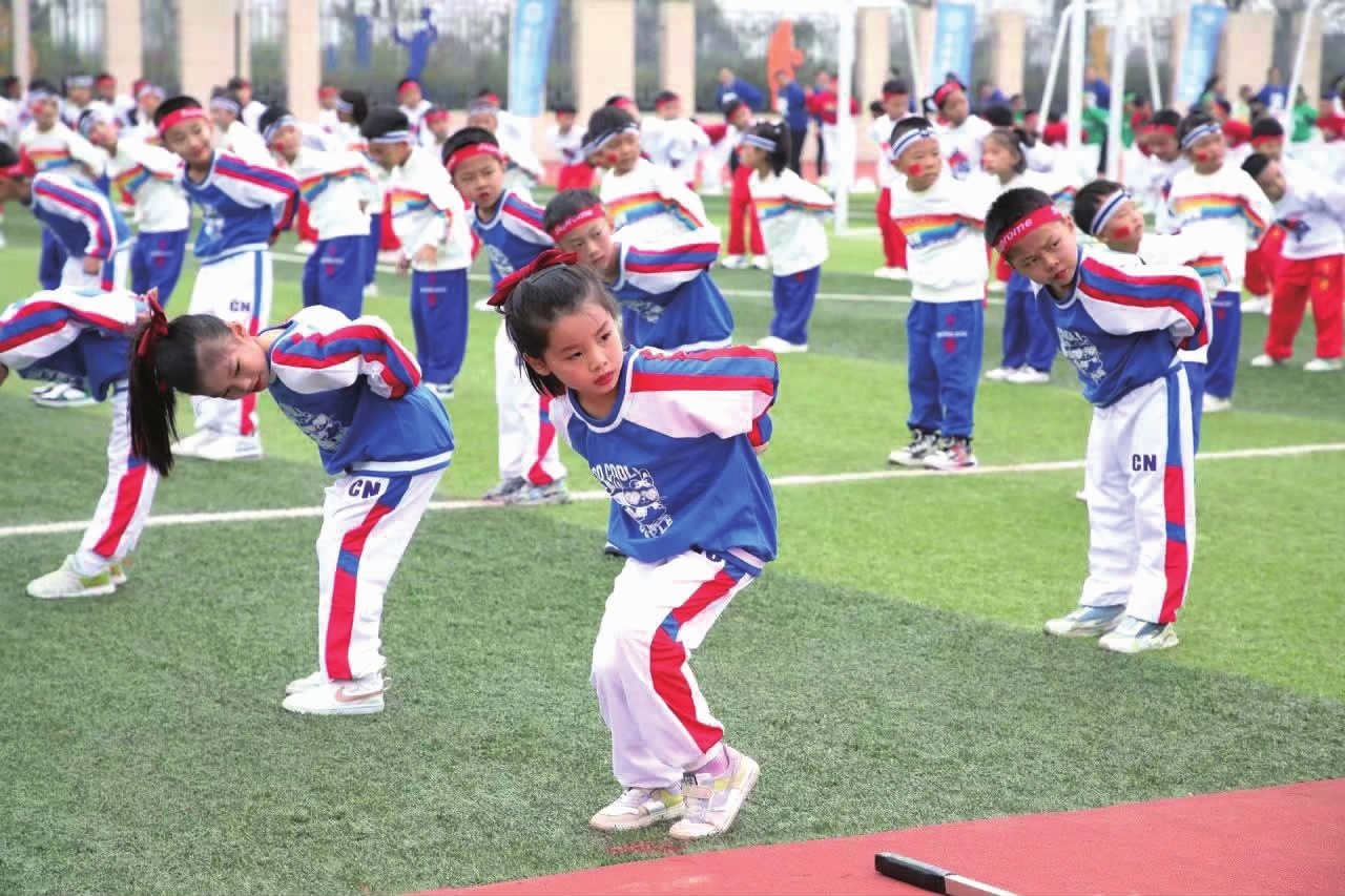 杨瀚森对勇士太劣势！首节三分打铁，外防成弊端，进攻地位太低了