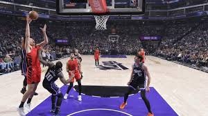 澳超官方：塔拉伊、萨拉斯当选10月／11月最佳教练／球员